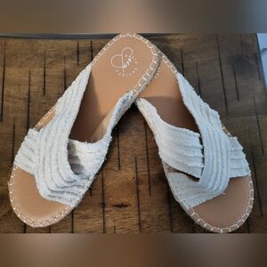 Oasis Society Cream Sandals Size 10